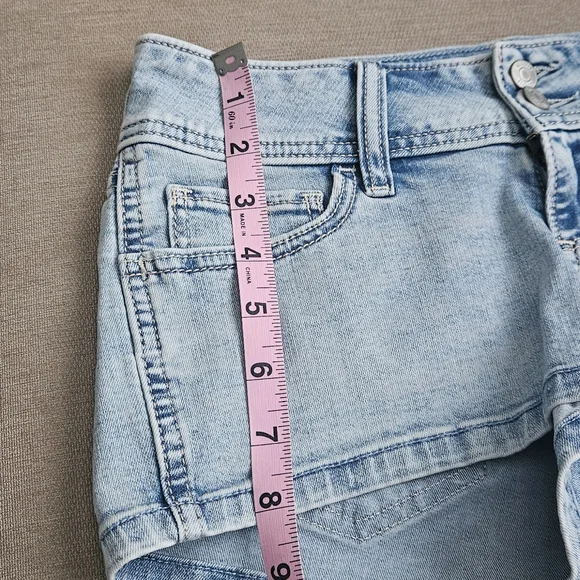 Hollister Shortie Short Ultra Low Rise Tight Fit Women's Light Blue Denim Shorts - Picture 10 of 11